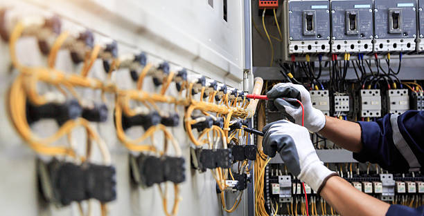 Professional Electrician technician working in North Bethesda, MD